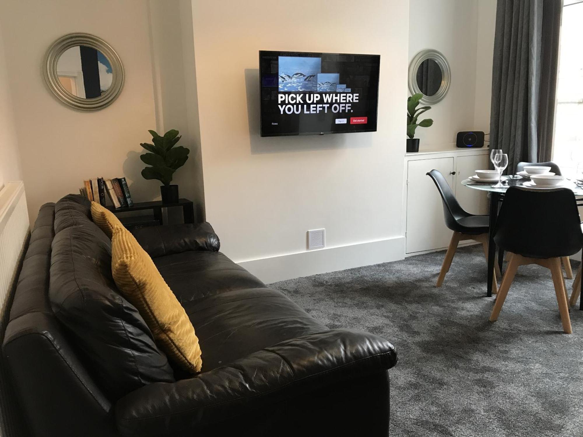 Bright Spacious 3-Bed With Office & Patio, Preston Preston  Buitenkant foto